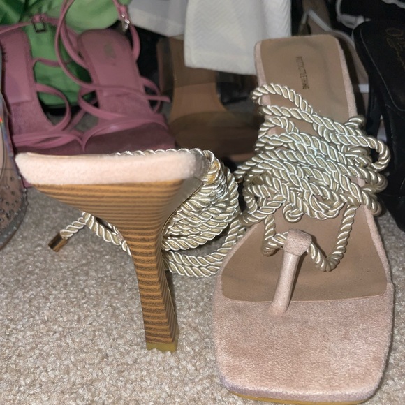 Nude PLT heels - Picture 2 of 2